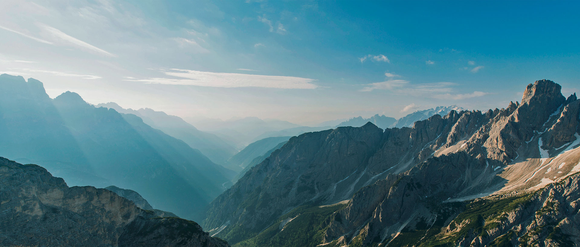 上海助騰網(wǎng)站設(shè)計(jì)制作開(kāi)發(fā)公司推薦案例-通江金融投資集團(tuán)-1